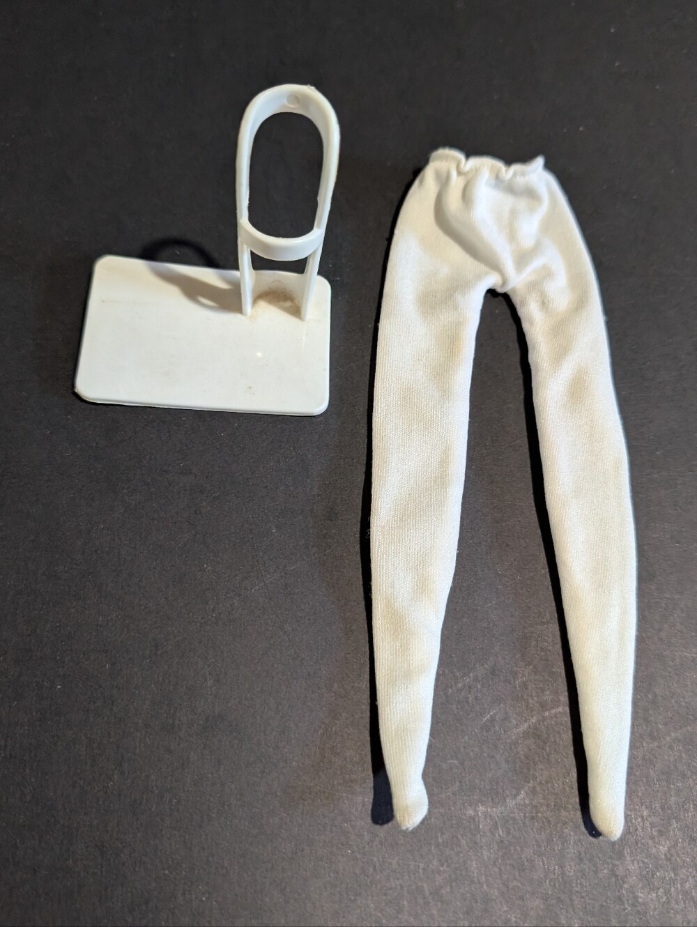 Sindy Active Ballerina Doll Stand And White Ballet Tights Clothes Outfit